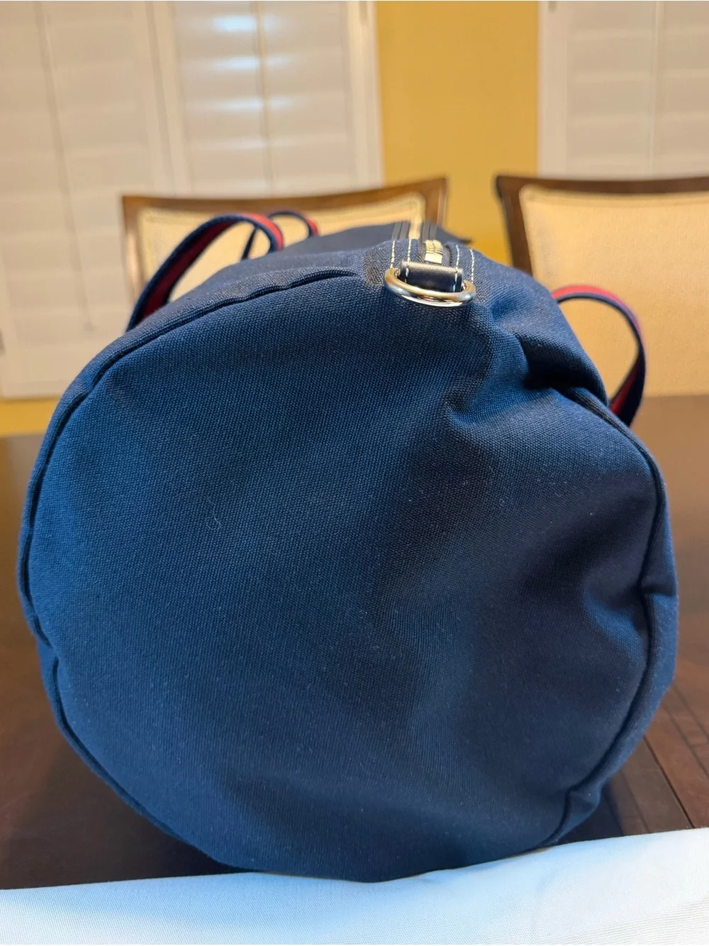 New Authentic Gucci Crest Logo Navy Canvas Duffle Bag Large
